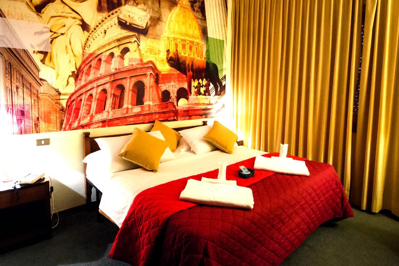 Hotel Palombella & Restaurant 弗罗西诺内 外观 照片