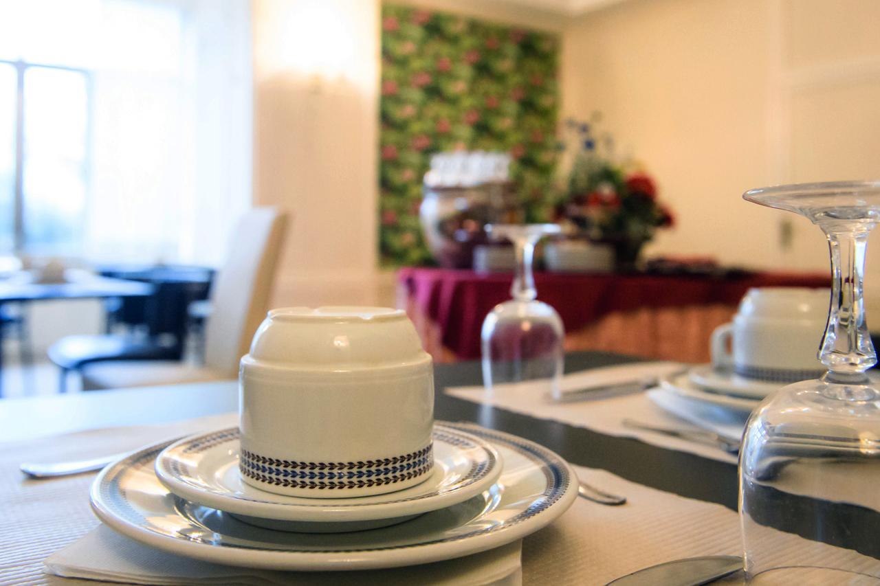 Hotel Palombella & Restaurant 弗罗西诺内 外观 照片