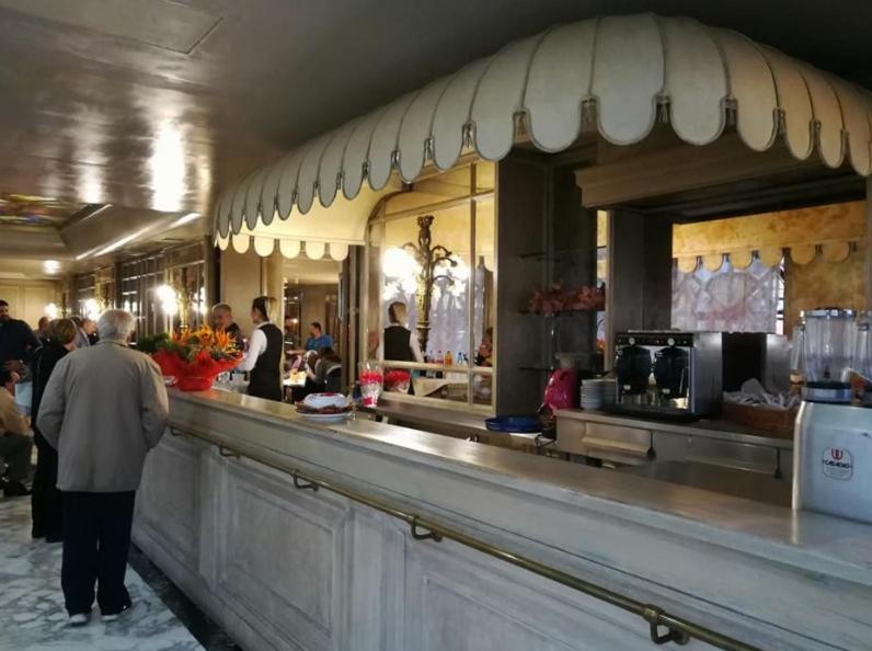 Hotel Palombella & Restaurant 弗罗西诺内 外观 照片